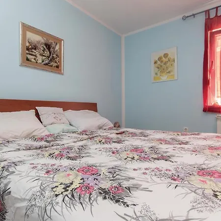 In - Istrien 11068 * プーラ