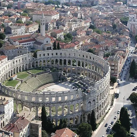 In - Istrien 11068 アパート プーラ