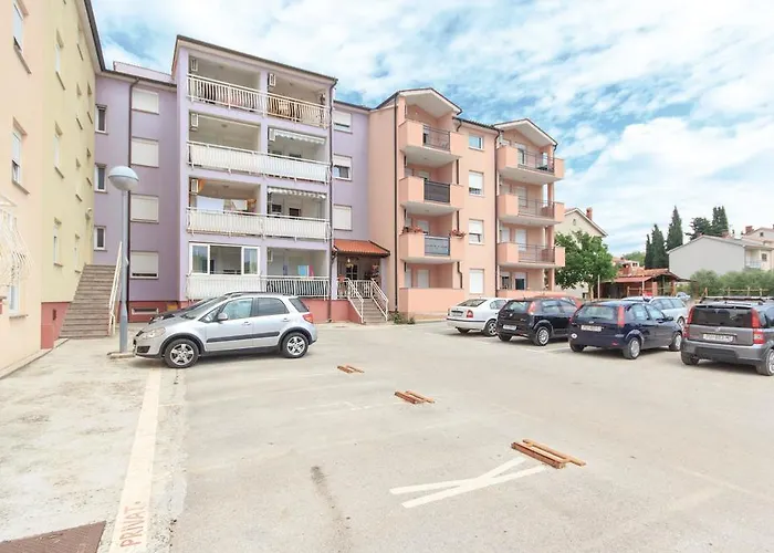 In - Istrien 11068 * פולה